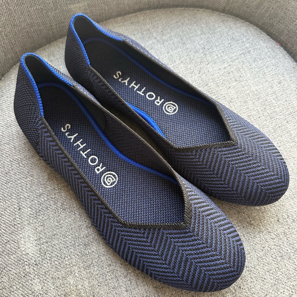 Rothy's The rounded flats Navy